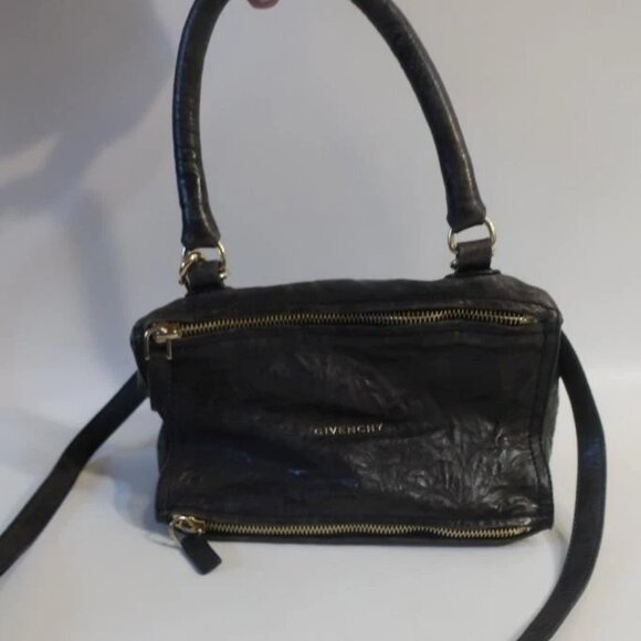 Givenchy Handbags - Authenticate Givenchy Pepe Black Wrinkled Sheepskin Leather Crossbody Handbag